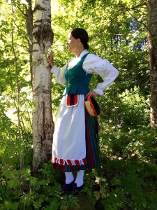 Keski-Karjalan kansallispuku Sortavalan kansallispuku