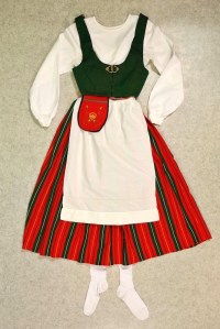 Kirkkonummen kansallispuku