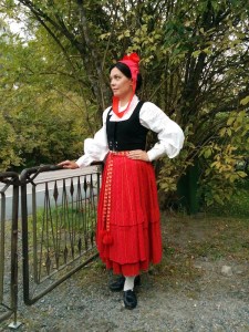 Lapväärtti Tiukan kansallispuku