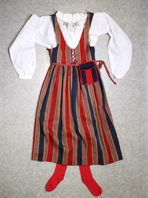 Sääksmäen kansallispuku Sääksmäki national costume