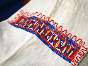 Raja-Karjalan kansallispuku