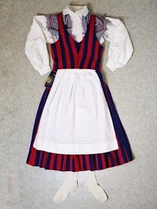 Strömforsin kansallispuku Strömfors folkdräkt