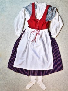 Padasjoen kansallispuku