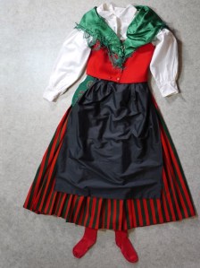 Tusbyn kansallispuku