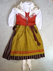 Myrskylän kansallispuku Mörskom folkdräkt