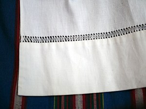 Uudenkaarlepyyn maalaiskunnan puku Nykarleby landskommun dräkt