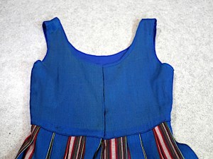 Uudenkaarlepyyn maalaiskunnan puku Nykarleby landskommun dräkt