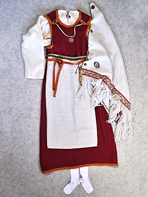 Perniön muinaispuku Perniö ancient costume
