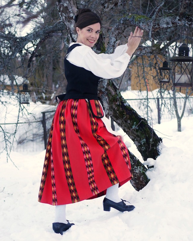 Vähänkyrön kansallispuku Vähäkyrö folkdräkt Vähäkyrö national costume