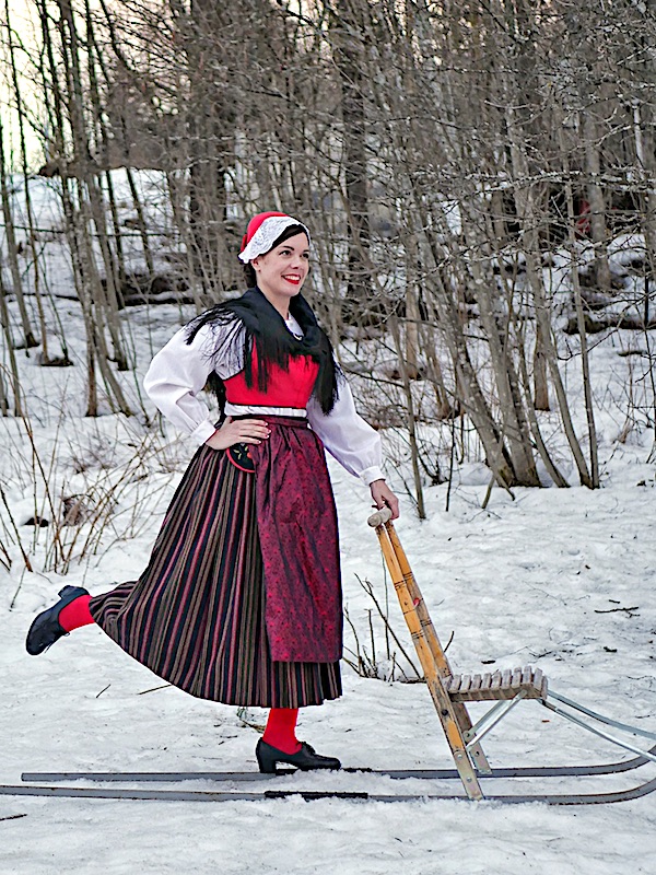 Luodon kansallispuku Larsmo folkdräkt