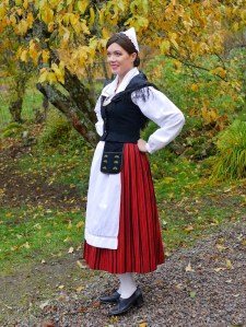 Valkealan kansallispuku