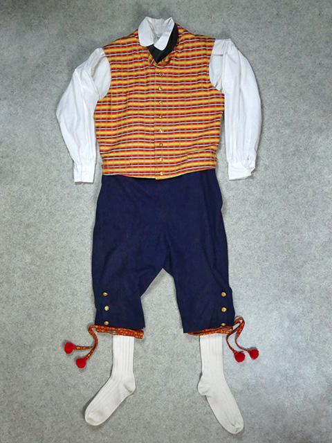 Kaarlelan kansallispuku Karleby folkdräkt